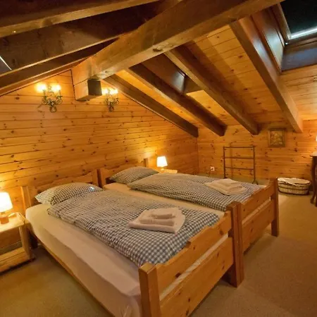 דירה Three-bedroom Cozy In צרמט
